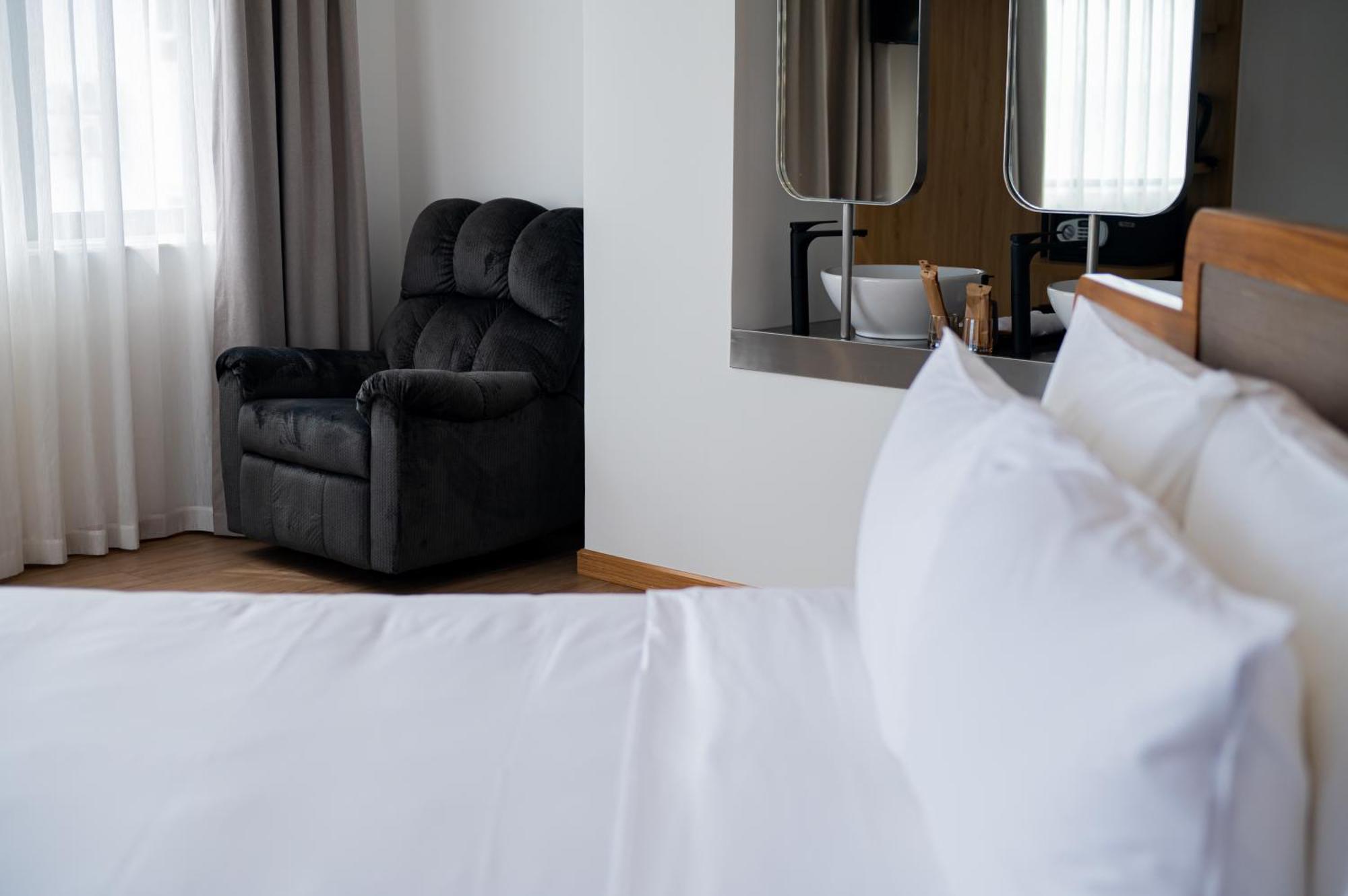Pama Boutique Hotel & Bistro Дананг Экстерьер фото